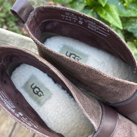 Ugg Brown Suede Wright Belted Ankle Boots - Picture 2 of 7
